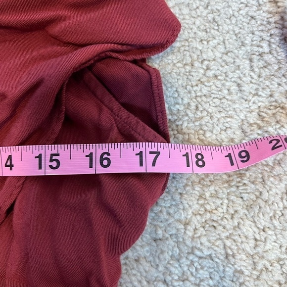 Abercrombie & Fitch Women’s Red Ruffle Top Size Medium - Picture 5 of 7